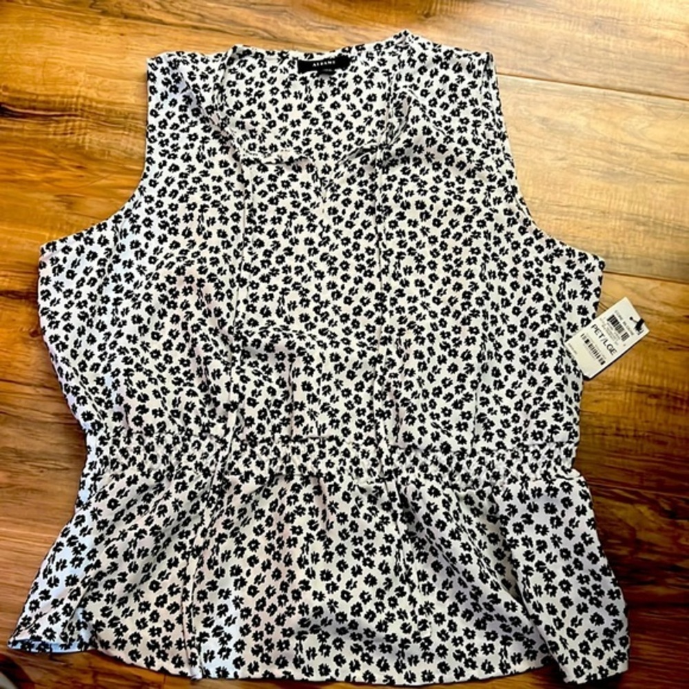 Alfani petite large sleeveless blouse NWT